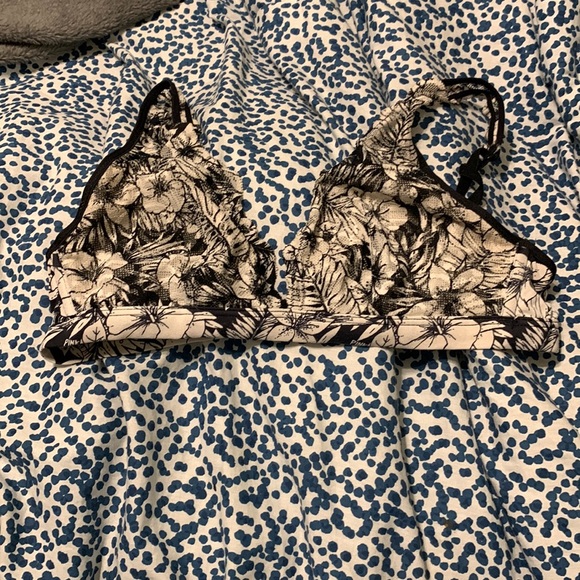 PINK Victoria's Secret Other - VS PINK bralette Size Womens Small